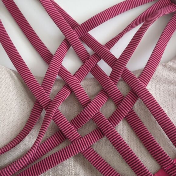 Lululemon Wild Tank Size 4 - Picture 5 of 7